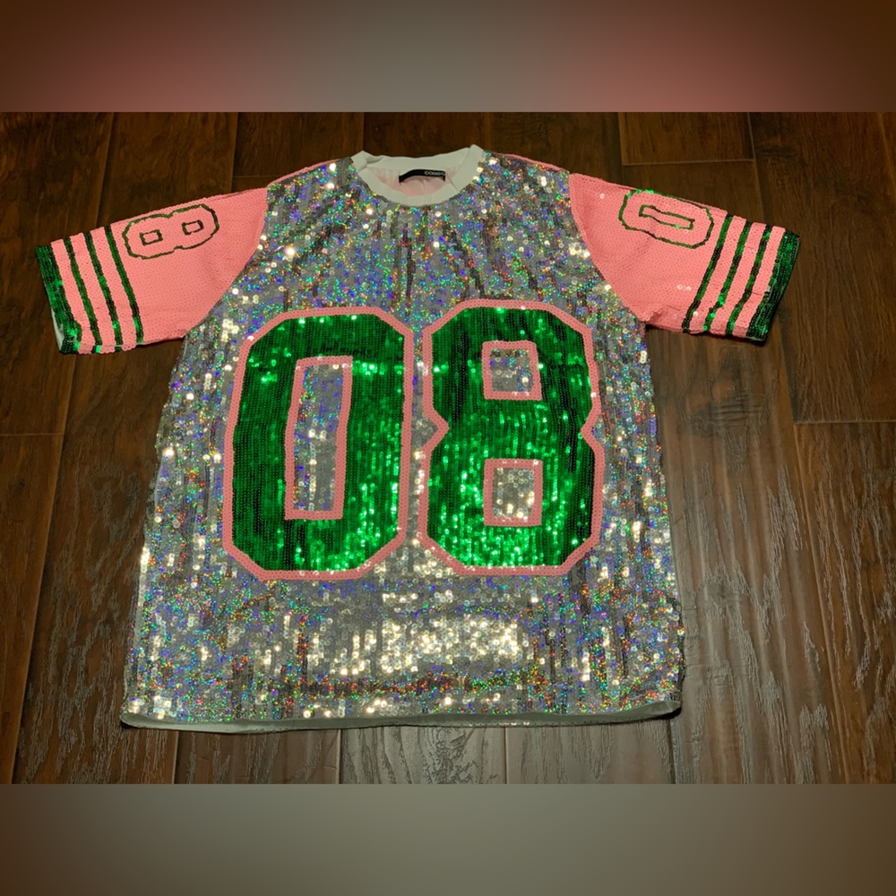 🆕 Sequin Tunic with Green and Pink Accents